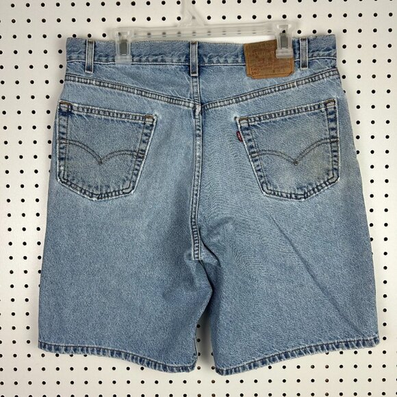 Levi's 550 Vintage Blue Jean Shorts Jort Sz 36 Relaxed Fit Distressed Light Wash - Picture 1 of 9